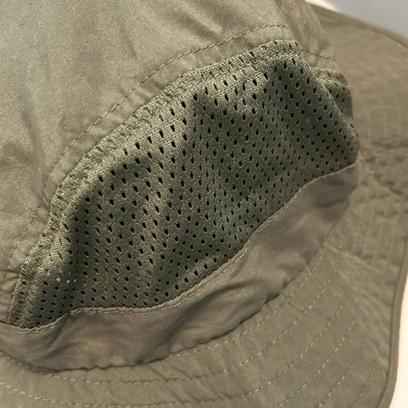 RealTree Camouflage Green and Orange Logo Bucket hat with chin/neck strap OS - Picture 5 of 8